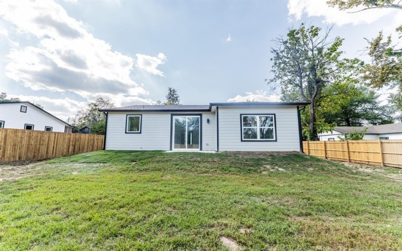 124 Goodman Street, Sulphur Springs, TX 75482, 3 Bedrooms Bedrooms, ,2 BathroomsBathrooms,Residential,For Sale,124 Goodman Street,0,21080647