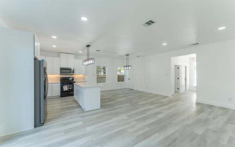 316 Beckham Street W, Sulphur Springs, TX 75482, 3 Bedrooms Bedrooms, ,2 BathroomsBathrooms,Residential,For Sale,316 Beckham Street W,0,21080719