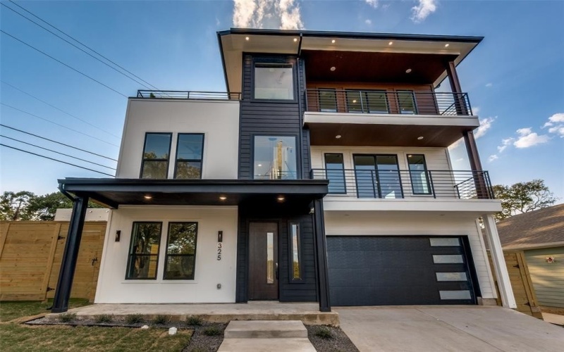 325 N Moore, Dallas, TX 75203, 4 Bedrooms Bedrooms, ,5 BathroomsBathrooms,Residential,For Sale,325 N Moore,0,21080905