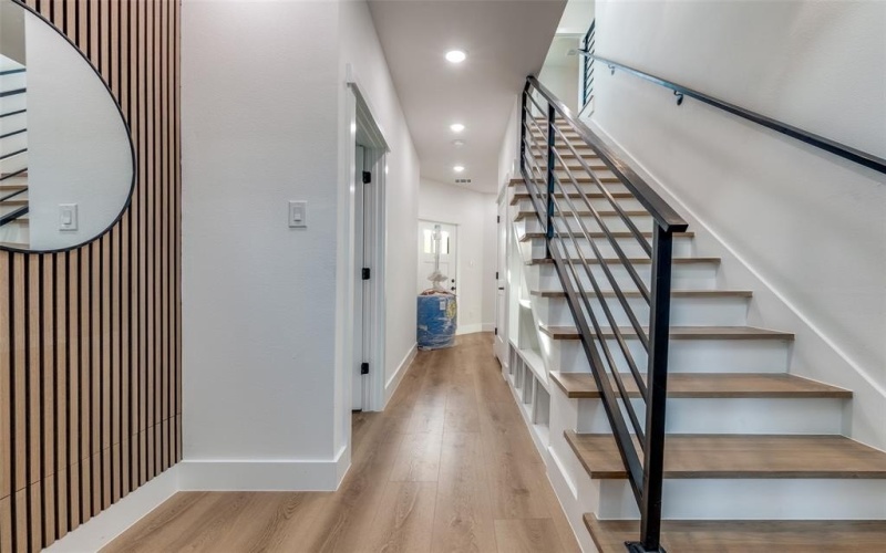 325 N Moore, Dallas, TX 75203, 4 Bedrooms Bedrooms, ,5 BathroomsBathrooms,Residential,For Sale,325 N Moore,0,21080905