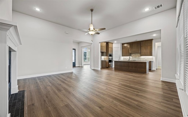 157 Aria Drive, Waxahachie, TX 75165, 4 Habitaciones Habitaciones , ,3 BañosBaños,Residential,En Venta,157 Aria Drive,0,21080924
