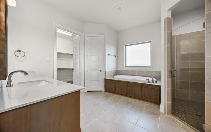 157 Aria Drive, Waxahachie, TX 75165, 4 Habitaciones Habitaciones , ,3 BañosBaños,Residential,En Venta,157 Aria Drive,0,21080924