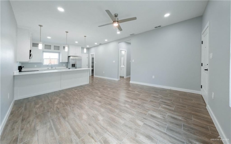 2605 Sage Drive, Weslaco, TX 78596, ,Residential Multi Family,For Sale,2605 Sage Drive,461364