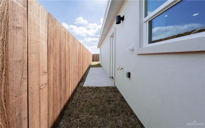 2605 Sage Drive, Weslaco, TX 78596, ,Residential Multi Family,For Sale,2605 Sage Drive,461364