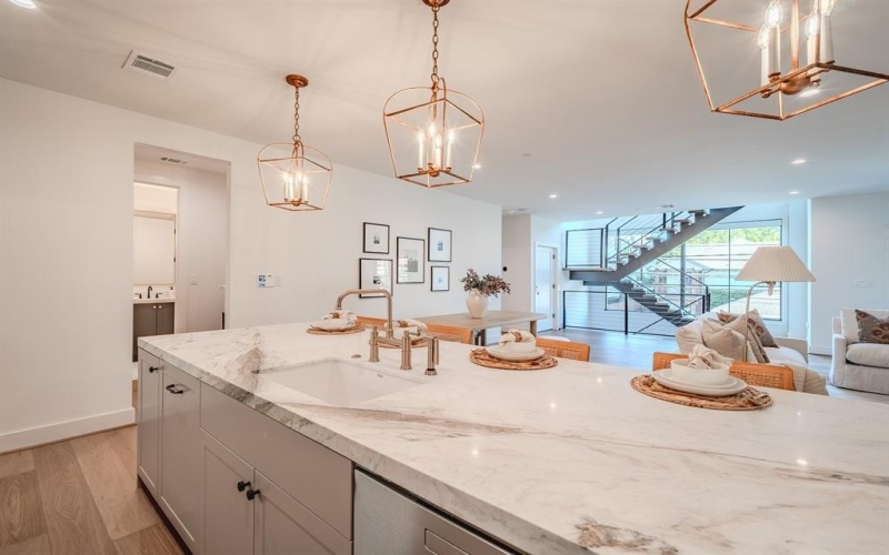 4128 University Boulevard #5, University Park, TX 75205, 3 Bedrooms Bedrooms, ,3 BathroomsBathrooms,Residential,For Sale,4128 University Boulevard,0,21080997