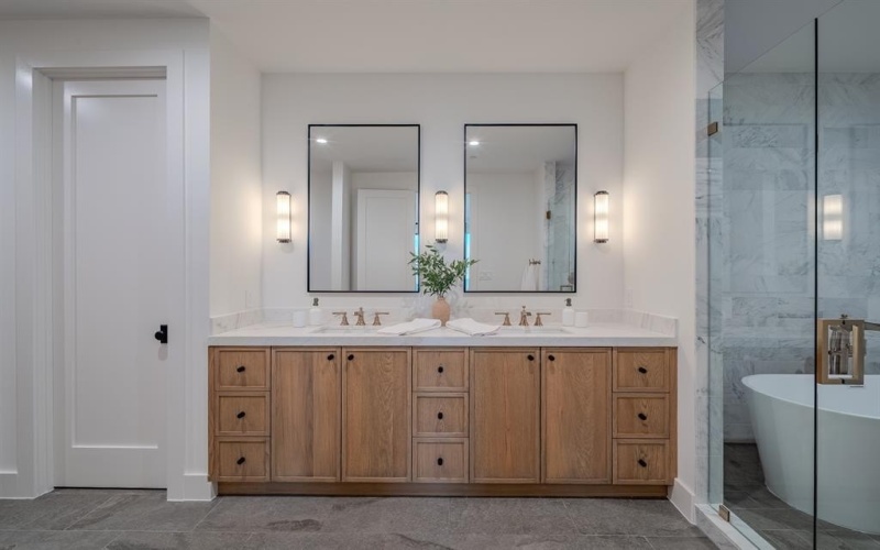 4128 University Boulevard #5, University Park, TX 75205, 3 Bedrooms Bedrooms, ,3 BathroomsBathrooms,Residential,For Sale,4128 University Boulevard,0,21080997