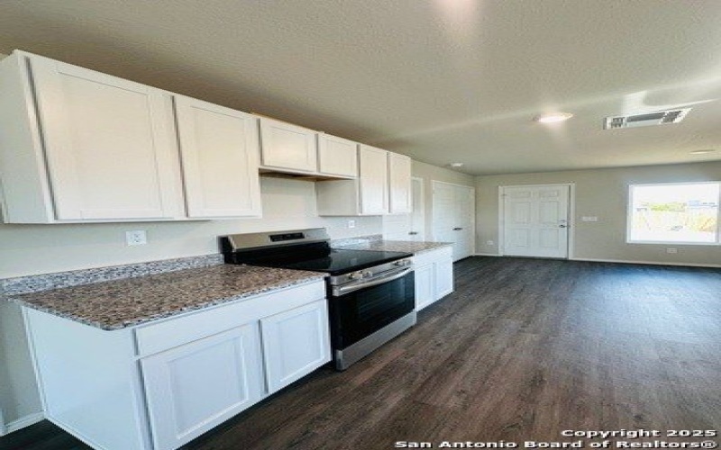 5727 Coopers Xing, San Antonio, TX 78222, 3 Bedrooms Bedrooms, ,2 BathroomsBathrooms,Residential,For Sale,5727 Coopers Xing,0,1913457