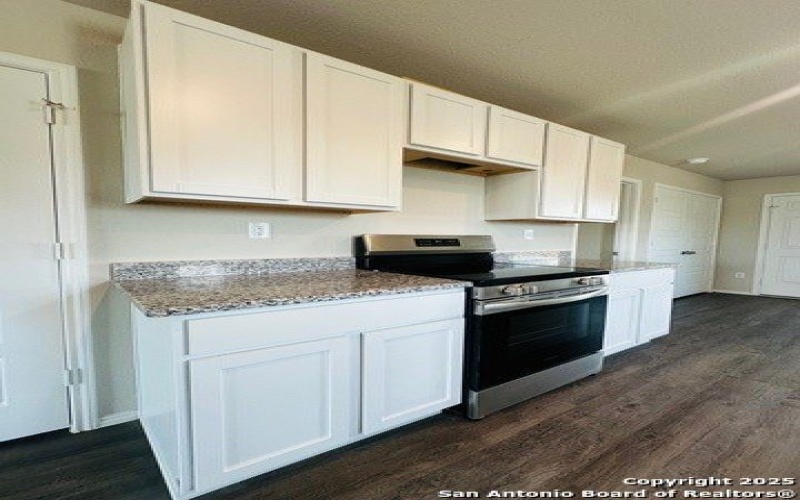 5727 Coopers Xing, San Antonio, TX 78222, 3 Bedrooms Bedrooms, ,2 BathroomsBathrooms,Residential,For Sale,5727 Coopers Xing,0,1913457