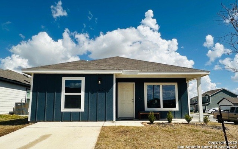 5727 Coopers Xing, San Antonio, TX 78222, 3 Bedrooms Bedrooms, ,2 BathroomsBathrooms,Residential,For Sale,5727 Coopers Xing,0,1913457