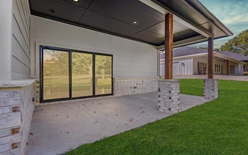 1838 S Park Avenue, Denison, TX 75020, 4 Bedrooms Bedrooms, ,3 BathroomsBathrooms,Residential,For Sale,1838 S Park Avenue,0,21077820