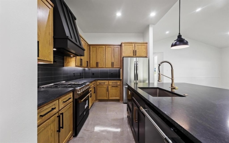 1838 S Park Avenue, Denison, TX 75020, 4 Bedrooms Bedrooms, ,3 BathroomsBathrooms,Residential,For Sale,1838 S Park Avenue,0,21077820