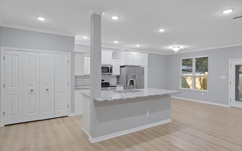 215 E Nelson Street, Denison, TX 75021, 3 Habitaciones Habitaciones , ,2 BañosBaños,Residential,En Venta,215 E Nelson Street,0,21078038