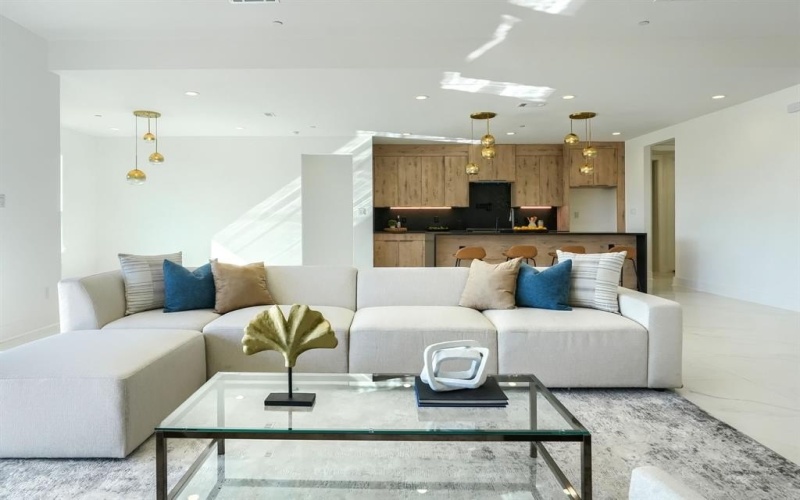 443 Whispering Way, Red Oak, TX 75154, 4 Bedrooms Bedrooms, ,5 BathroomsBathrooms,Residential,For Sale,443 Whispering Way,0,21078162