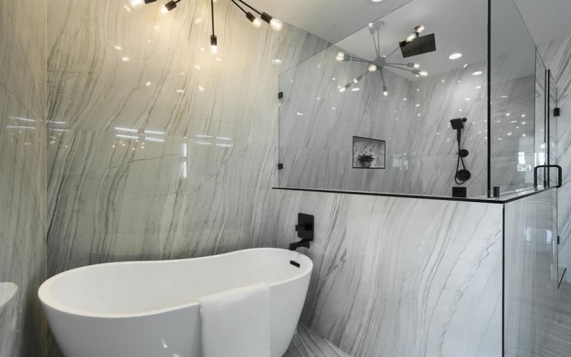 443 Whispering Way, Red Oak, TX 75154, 4 Bedrooms Bedrooms, ,5 BathroomsBathrooms,Residential,For Sale,443 Whispering Way,0,21078162