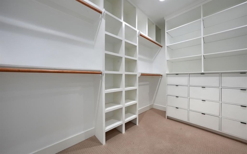 443 Whispering Way, Red Oak, TX 75154, 4 Bedrooms Bedrooms, ,5 BathroomsBathrooms,Residential,For Sale,443 Whispering Way,0,21078162