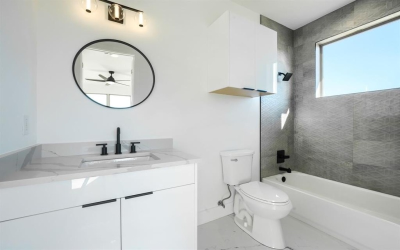 443 Whispering Way, Red Oak, TX 75154, 4 Bedrooms Bedrooms, ,5 BathroomsBathrooms,Residential,For Sale,443 Whispering Way,0,21078162