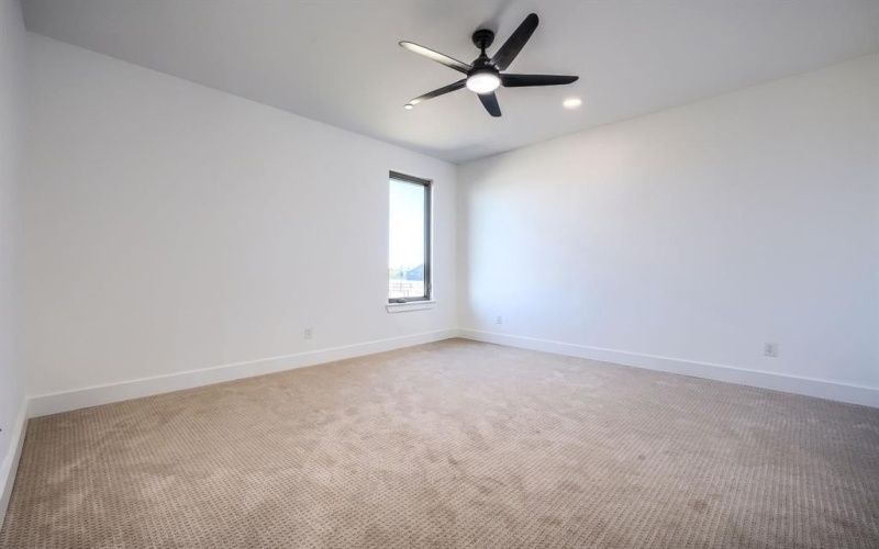 443 Whispering Way, Red Oak, TX 75154, 4 Bedrooms Bedrooms, ,5 BathroomsBathrooms,Residential,For Sale,443 Whispering Way,0,21078162