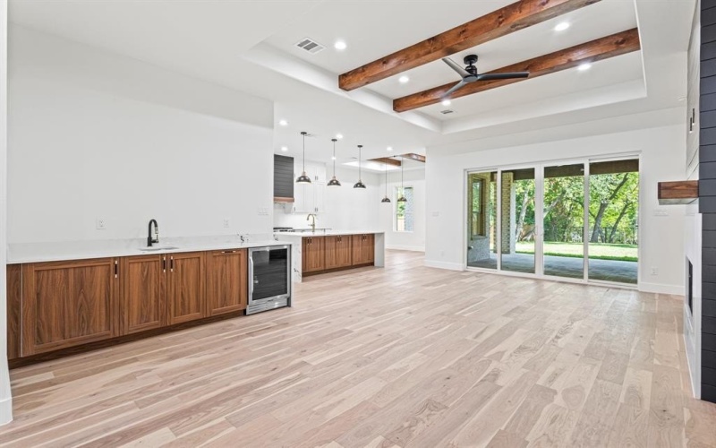 4016 Baker Avenue, Dallas, TX 75212, 4 Habitaciones Habitaciones , ,3 BañosBaños,Residential,En Venta,4016 Baker Avenue,0,21078423