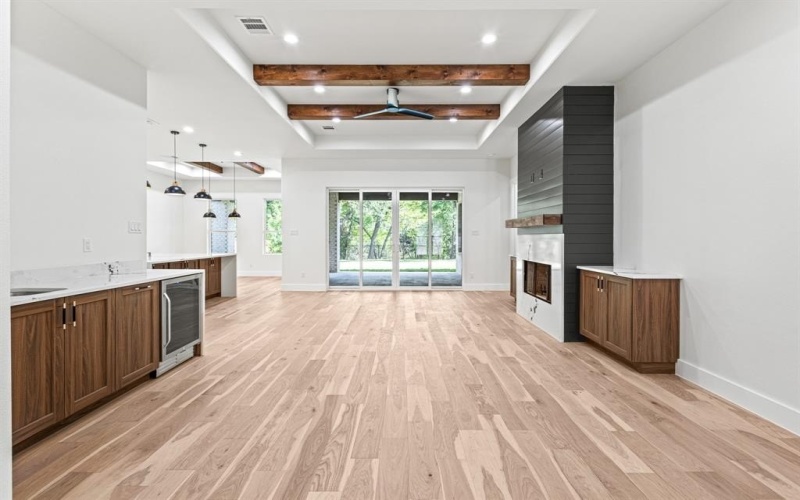 4016 Baker Avenue, Dallas, TX 75212, 4 Habitaciones Habitaciones , ,3 BañosBaños,Residential,En Venta,4016 Baker Avenue,0,21078423