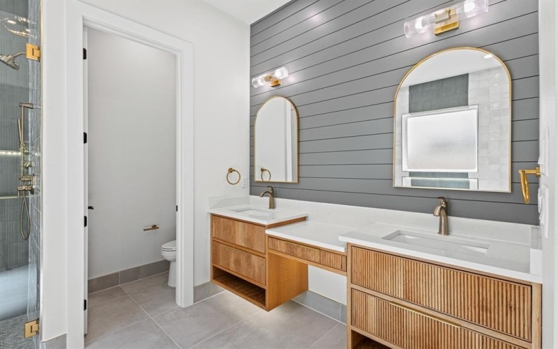 4016 Baker Avenue, Dallas, TX 75212, 4 Habitaciones Habitaciones , ,3 BañosBaños,Residential,En Venta,4016 Baker Avenue,0,21078423