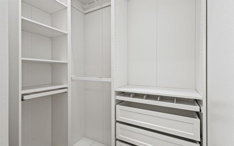 4016 Baker Avenue, Dallas, TX 75212, 4 Habitaciones Habitaciones , ,3 BañosBaños,Residential,En Venta,4016 Baker Avenue,0,21078423