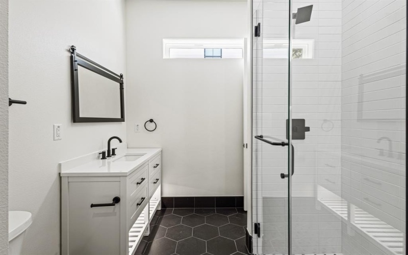 4016 Baker Avenue, Dallas, TX 75212, 4 Habitaciones Habitaciones , ,3 BañosBaños,Residential,En Venta,4016 Baker Avenue,0,21078423