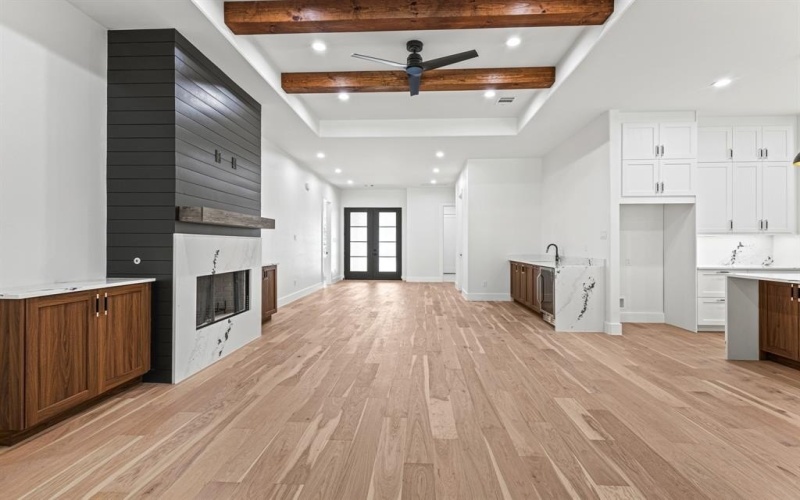 4016 Baker Avenue, Dallas, TX 75212, 4 Habitaciones Habitaciones , ,3 BañosBaños,Residential,En Venta,4016 Baker Avenue,0,21078423