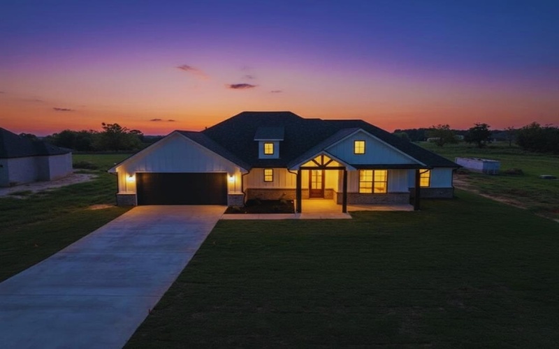 15662 County Road 436, Lindale, TX 75771, 4 Bedrooms Bedrooms, ,2 BathroomsBathrooms,Residential,For Sale,15662 County Road 436,0,21079421