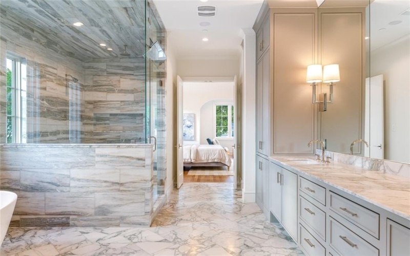 4104 Greenbrier Drive, University Park, TX 75225, 5 Habitaciones Habitaciones , ,6 BañosBaños,Residential,En Venta,4104 Greenbrier Drive,0,21079517