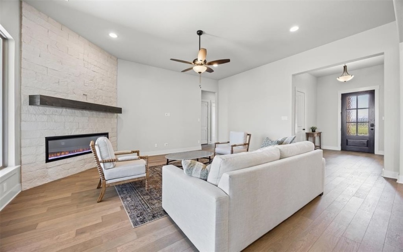 430 Olson Road, Waxahachie, TX 75167, 4 Bedrooms Bedrooms, ,3 BathroomsBathrooms,Residential,For Sale,430 Olson Road,0,21080009