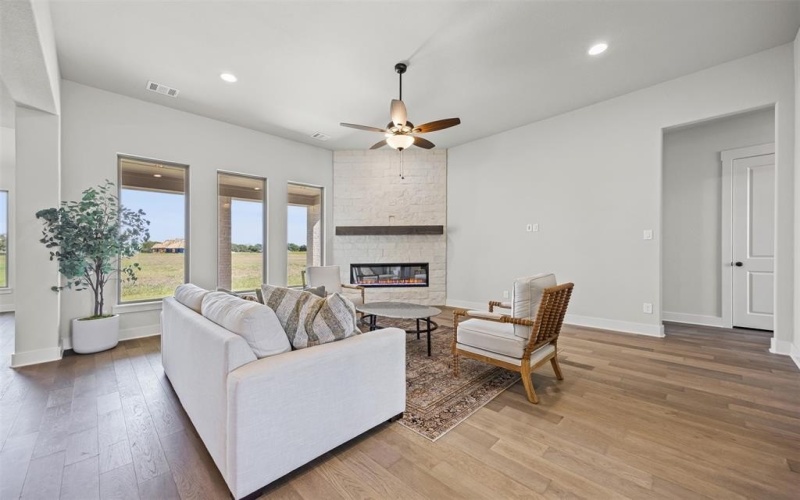 430 Olson Road, Waxahachie, TX 75167, 4 Bedrooms Bedrooms, ,3 BathroomsBathrooms,Residential,For Sale,430 Olson Road,0,21080009