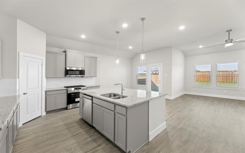 2372 Bell Way, Forney, TX 75126, 4 Bedrooms Bedrooms, ,2 BathroomsBathrooms,Residential,For Sale,2372 Bell Way,0,21080204