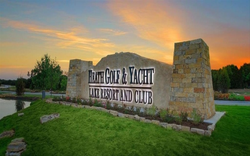 208 Links Court, Heath, TX 75032, 4 Bedrooms Bedrooms, ,3 BathroomsBathrooms,Residential,For Sale,208 Links Court,0,21080329