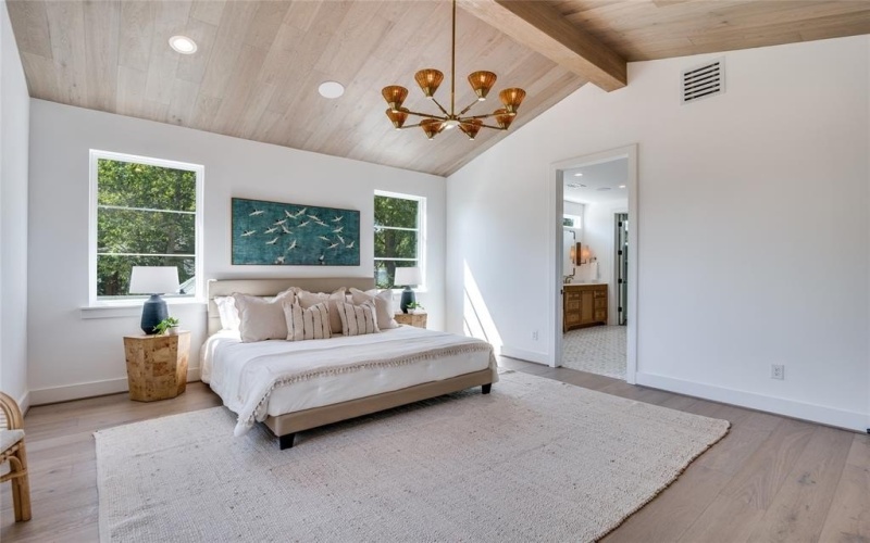 9233 E Lake Highlands Drive, Dallas, TX 75218, 5 Bedrooms Bedrooms, ,6 BathroomsBathrooms,Residential,For Sale,9233 E Lake Highlands Drive,0,21080332