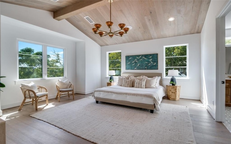 9233 E Lake Highlands Drive, Dallas, TX 75218, 5 Bedrooms Bedrooms, ,6 BathroomsBathrooms,Residential,For Sale,9233 E Lake Highlands Drive,0,21080332