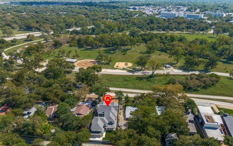 9233 E Lake Highlands Drive, Dallas, TX 75218, 5 Bedrooms Bedrooms, ,6 BathroomsBathrooms,Residential,For Sale,9233 E Lake Highlands Drive,0,21080332