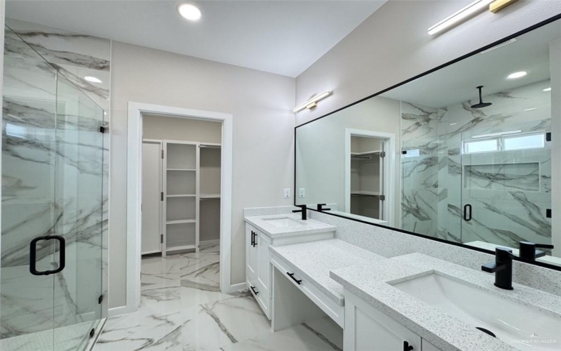 8104 50th Street, McAllen, TX 78504, 3 Bedrooms Bedrooms, ,2 BathroomsBathrooms,Residential,For Sale,8104 50th Street,461390
