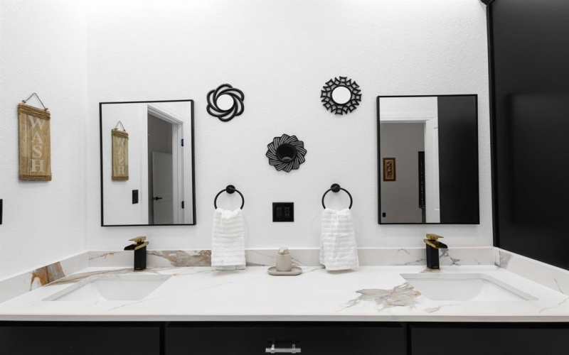 1572 Faulkner Road, Sunset, TX 76270, 4 Bedrooms Bedrooms, ,3 BathroomsBathrooms,Residential,For Sale,1572 Faulkner Road,0,21080453