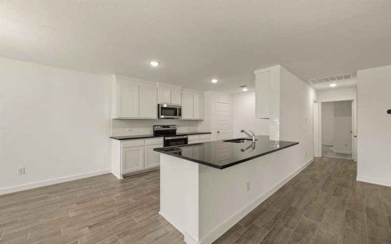 813 Haynie Drive, Runaway Bay, TX 76426, 3 Bedrooms Bedrooms, ,2 BathroomsBathrooms,Residential,For Sale,813 Haynie Drive,0,21080478