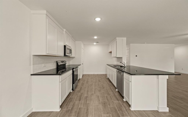 813 Haynie Drive, Runaway Bay, TX 76426, 3 Bedrooms Bedrooms, ,2 BathroomsBathrooms,Residential,For Sale,813 Haynie Drive,0,21080478