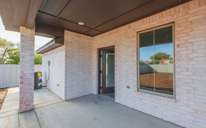 3811 NE 10TH Avenue, Amarillo, TX 79107-7110, 3 Bedrooms Bedrooms, ,2 BathroomsBathrooms,Residential,For Sale,3811 NE 10TH Avenue,0,25-8587