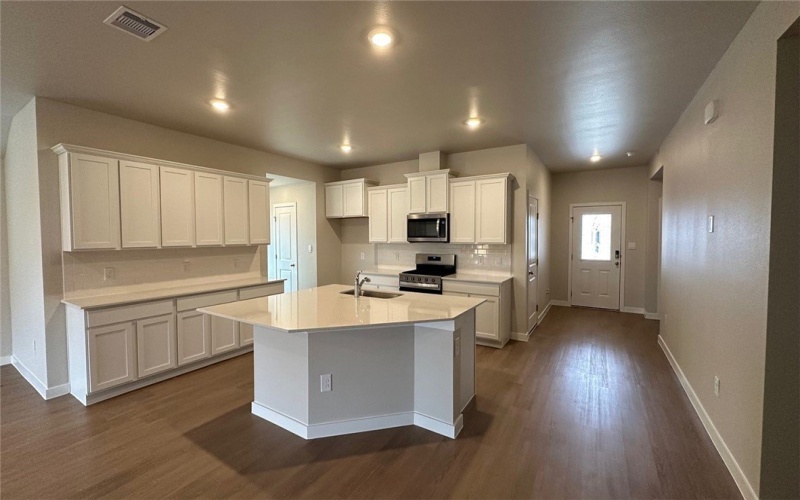 7210 Cattlemen Drive, Corpus Christi, TX 78414, 4 Bedrooms Bedrooms, ,2 BathroomsBathrooms,Residential,For Sale,7210 Cattlemen Drive,0,466056