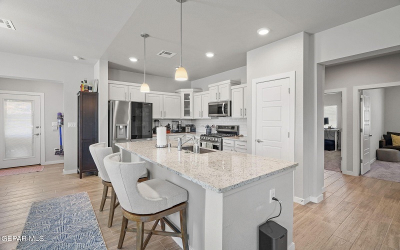 14824 MIKE A MENDOZA Avenue, El Paso, TX 79938, 4 Habitaciones Habitaciones , ,2 BañosBaños,Residential,En Venta,14824 MIKE A MENDOZA Avenue,0,931669