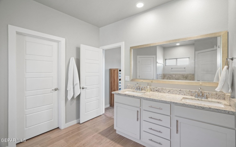 14824 MIKE A MENDOZA Avenue, El Paso, TX 79938, 4 Habitaciones Habitaciones , ,2 BañosBaños,Residential,En Venta,14824 MIKE A MENDOZA Avenue,0,931669