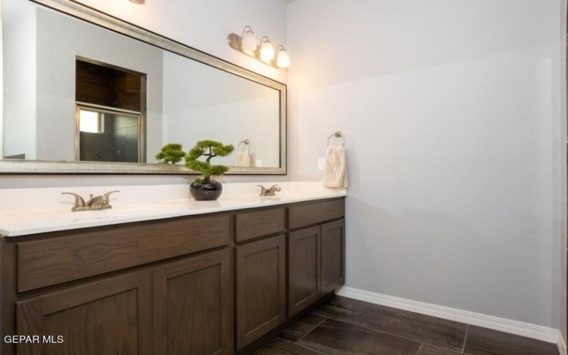 921 GULF STREAMS Avenue, El Paso, TX 79932, 4 Habitaciones Habitaciones , ,2 BañosBaños,Residential,En Venta,921 GULF STREAMS Avenue,0,931676