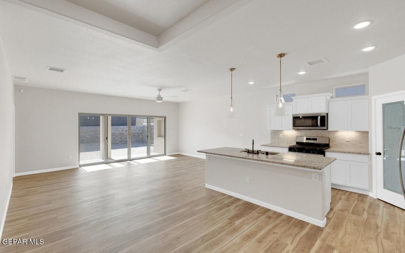 936 AQUEDUCT Avenue, El Paso, TX 79932, 3 Habitaciones Habitaciones , ,2 BañosBaños,Residential,En Venta,936 AQUEDUCT Avenue,0,931682