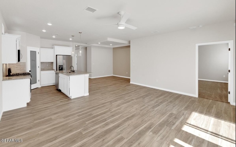 936 AQUEDUCT Avenue, El Paso, TX 79932, 3 Habitaciones Habitaciones , ,2 BañosBaños,Residential,En Venta,936 AQUEDUCT Avenue,0,931682