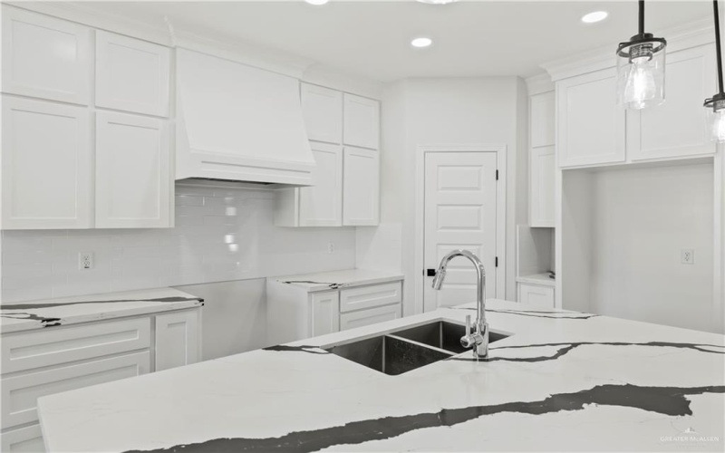 12713 37th Lane, McAllen, TX 78504, 3 Habitaciones Habitaciones , ,2 BañosBaños,Residential,En Venta,12713 37th Lane,0,482864