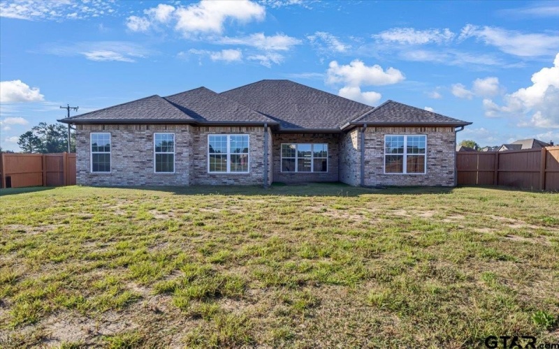 1603 Elk River Rd., Tyler, TX 75703, 4 Bedrooms Bedrooms, ,3 BathroomsBathrooms,Residential,For Sale,1603 Elk River Rd.,0,25014996