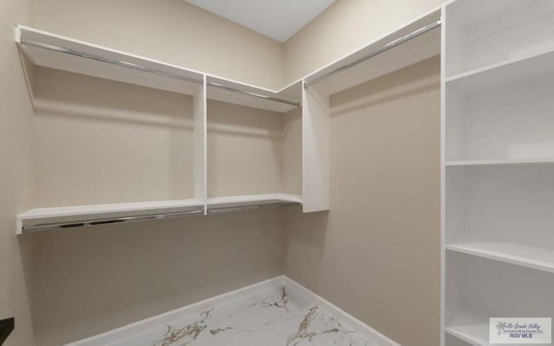 6069 DAKOTA ROSE CIR, BROWNSVILLE, TX 78521, 4 Bedrooms Bedrooms, ,2 BathroomsBathrooms,Residential,For Sale,6069 DAKOTA ROSE CIR,0,29769123